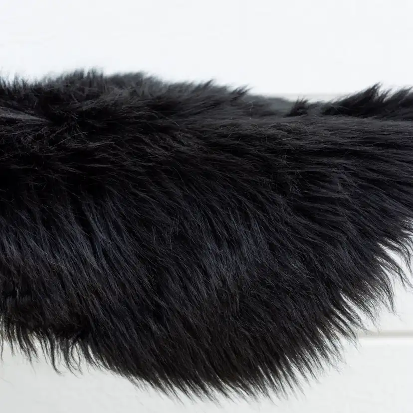 Katy Polyester Fake Fur - 180*55-Pläd-Black Svart