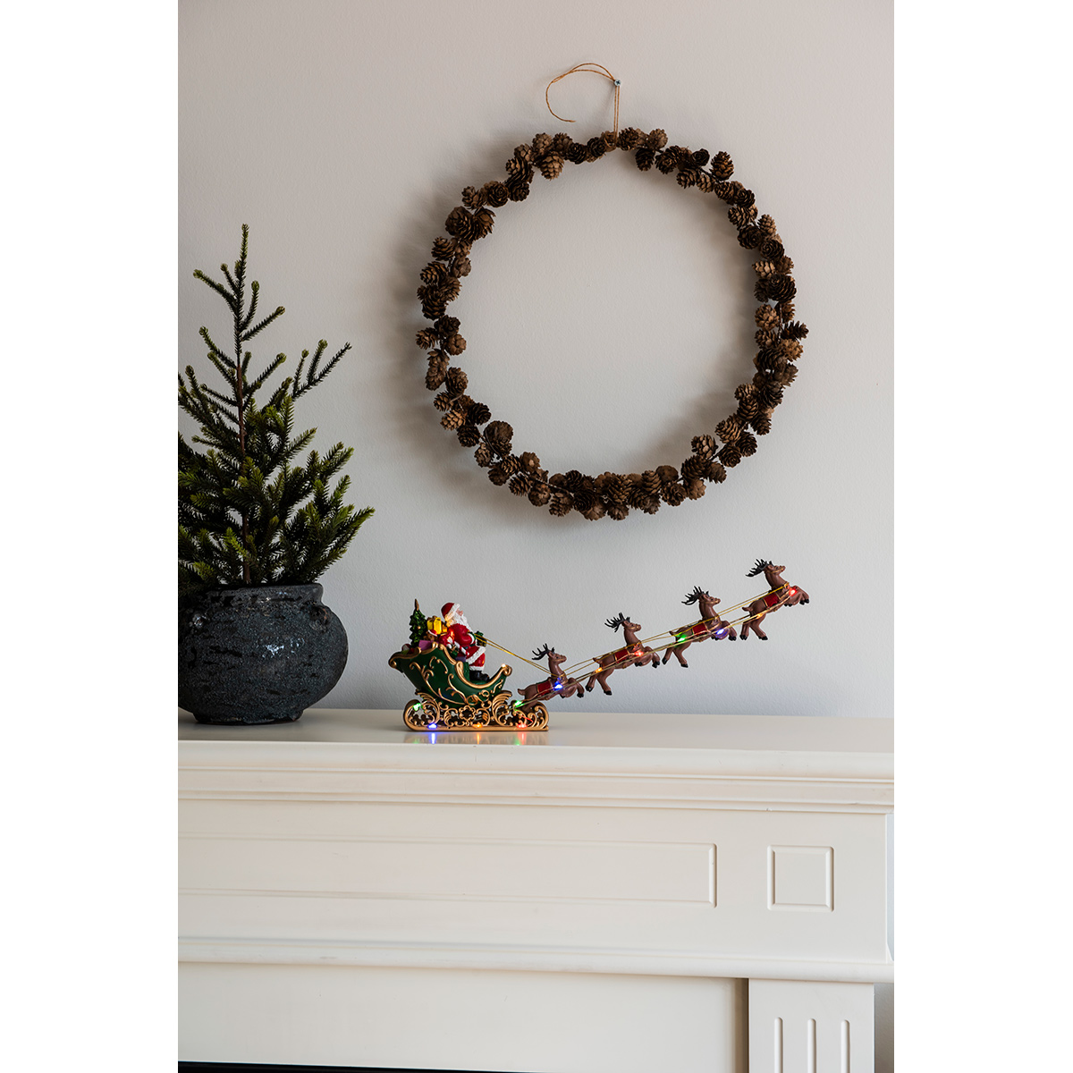 Juldekoration Gnosjö Konstsmide Tomte i släde med renar