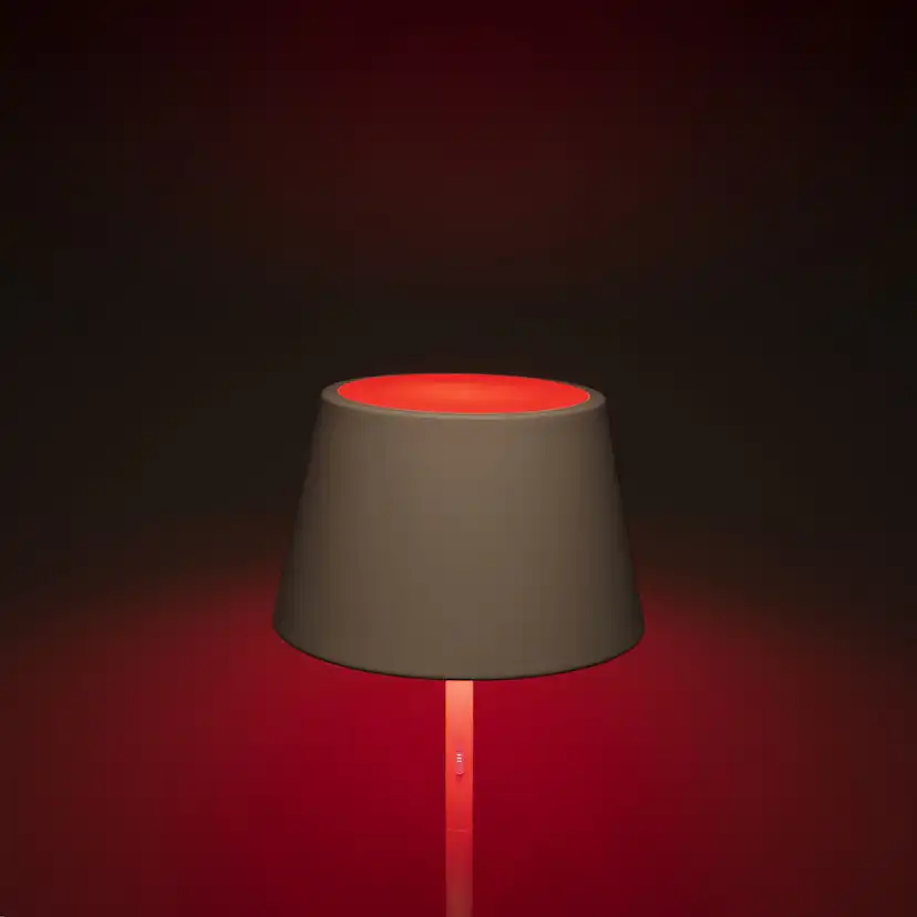 Pomezia golvlampa USB vit Vit