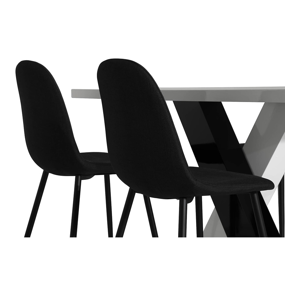 Matgrupp In Living Cesi 140 med 4 Nibe Stolar