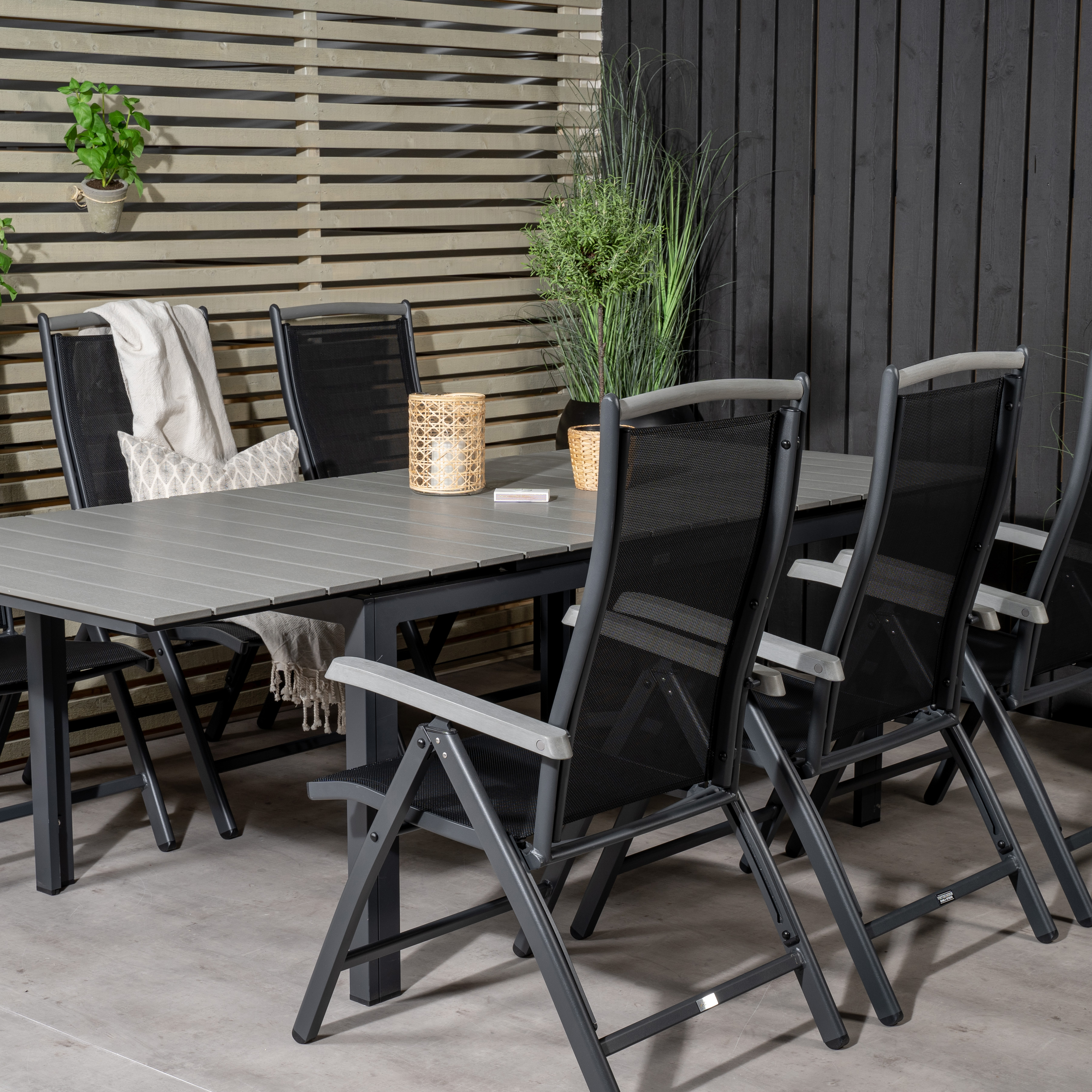 Matgrupp Venture Home Lova 160/240 med 6 Aleyna Stolar