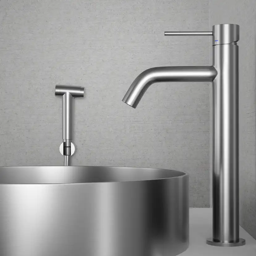 Tvättställsblandare Scandtap Steel Voyage High med Sidodusch