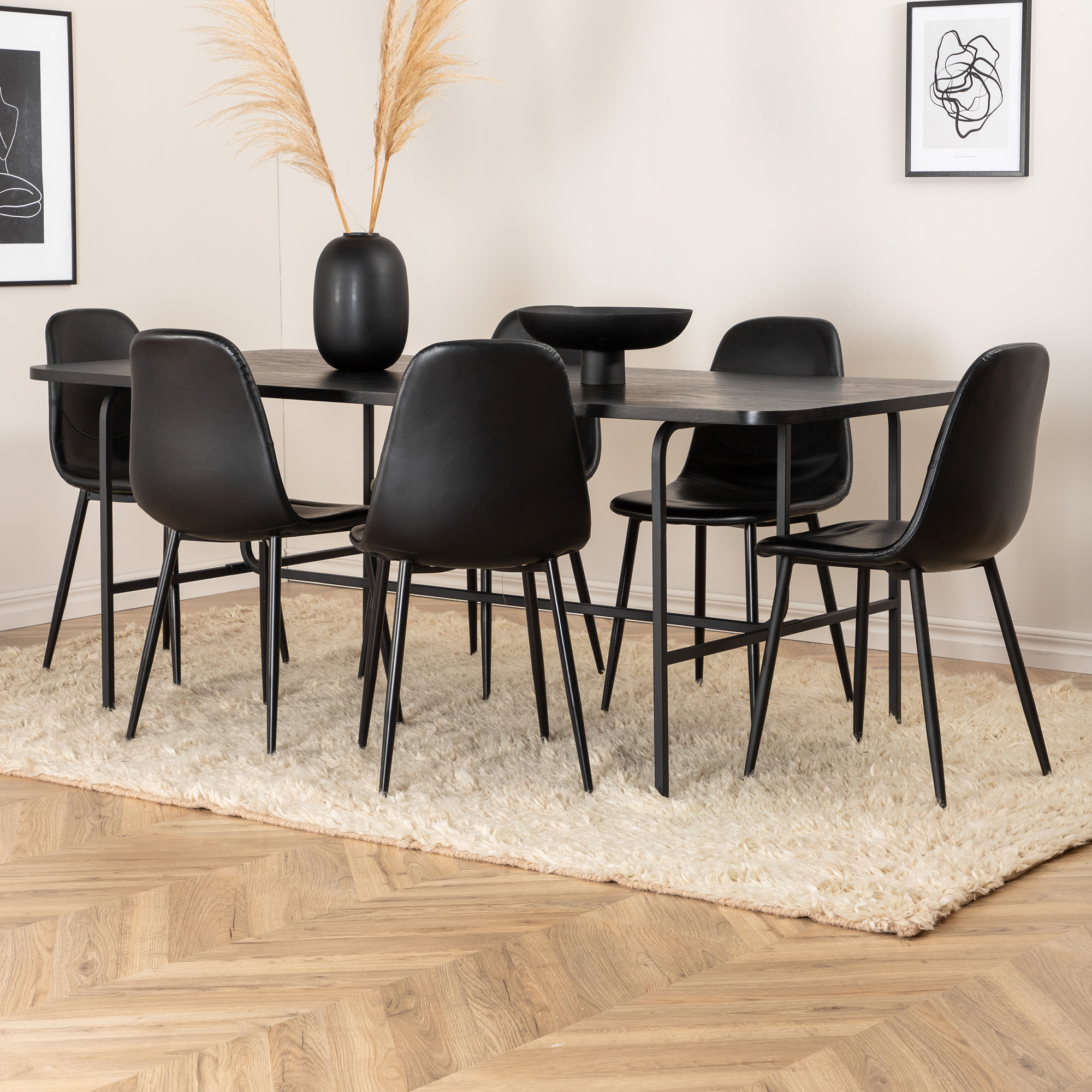 Matgrupp Venture Home Chicago Svart med 6 Pobbie Stolar
