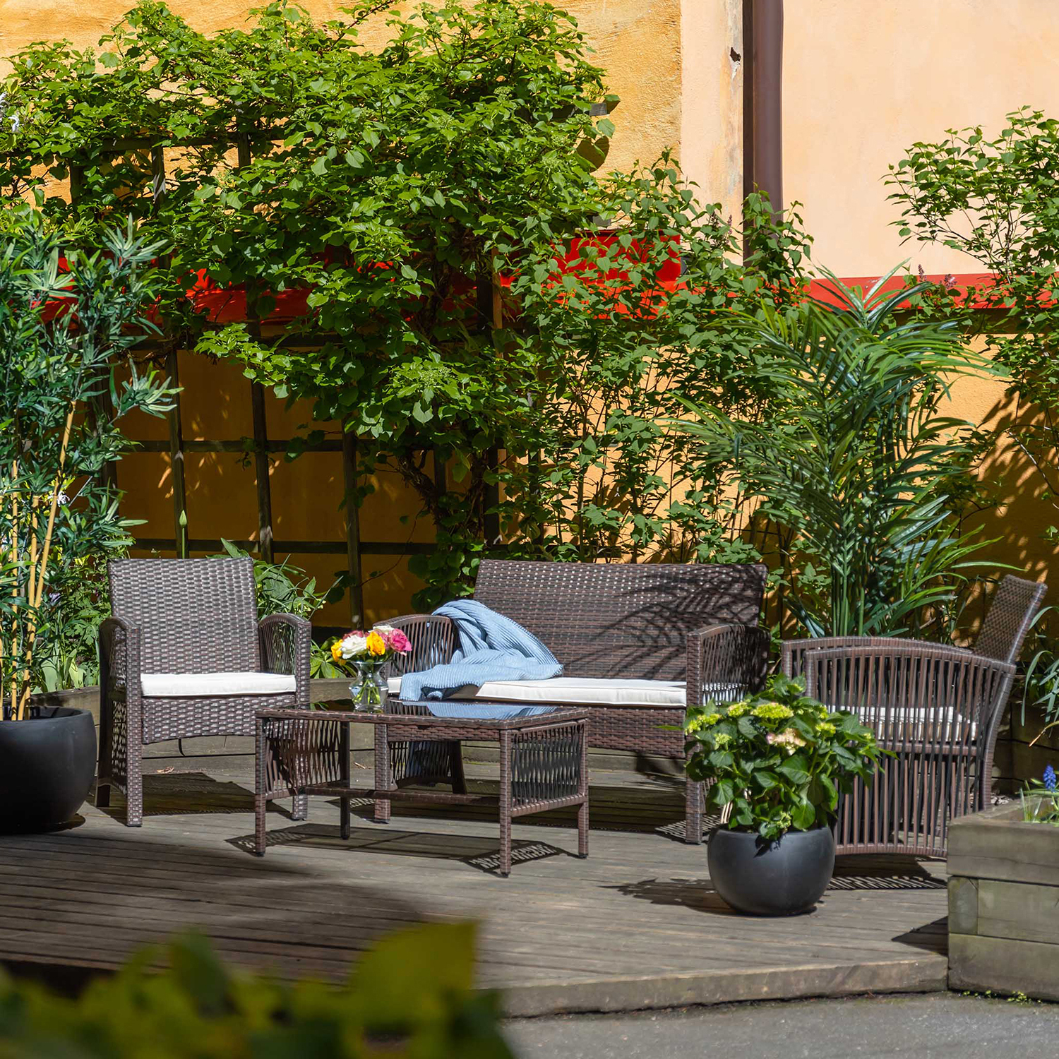Loungegrupp Lyfco Dalsjö - Set med Utemöbler i Konstrotting med Glasbord