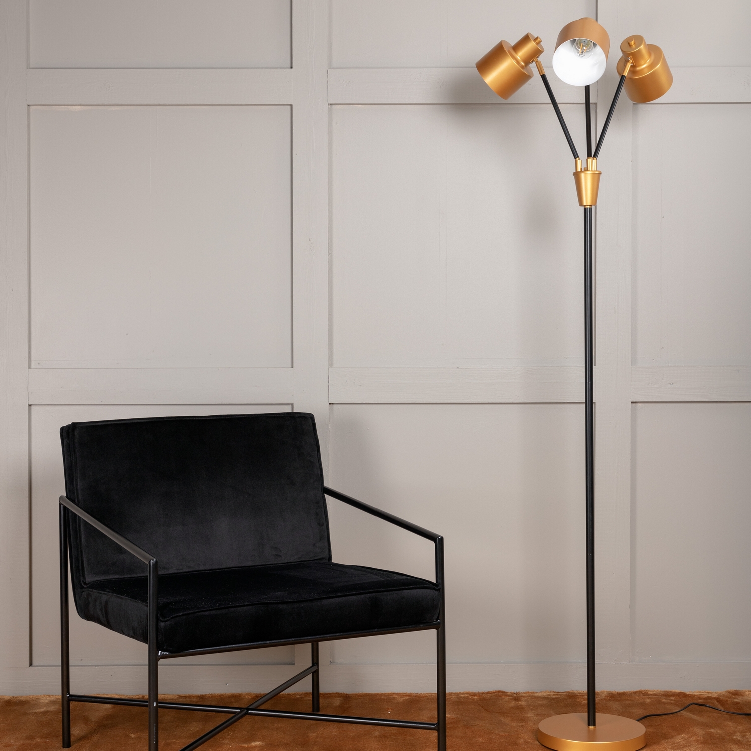 Golvlampa Venture Home Vifta 3