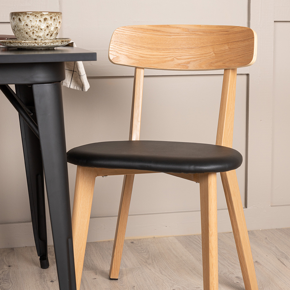 Matgrupp Venture Home Tempe med 2 Sanjos Stolar