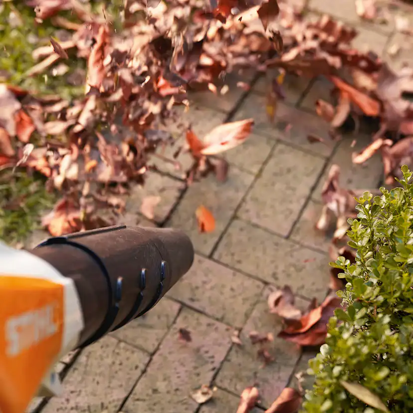 Lövblås STIHL BGA 57 med Batteri