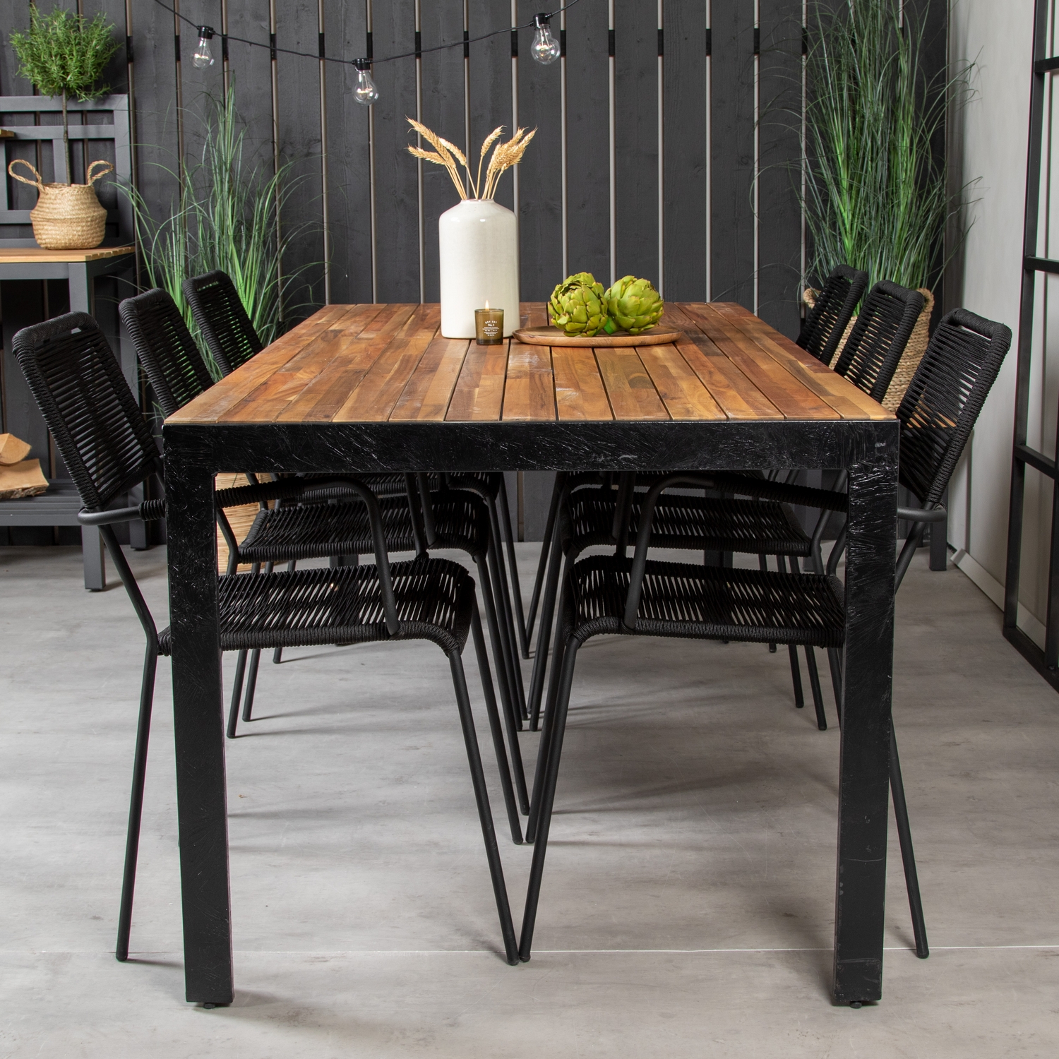 Bois Dining table 200*100cm  - Black Legs / Acacia +Lindos A Trä/Svart