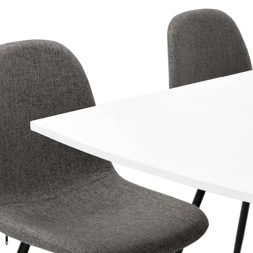 Matgrupp Concept 55 Azusa Rektangulärt Matbord 140-180 cm Förlängningsbartt med 4 John Matstol