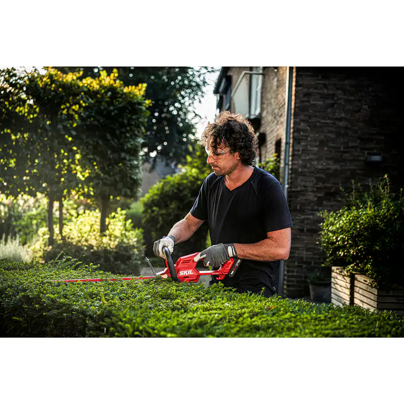 Häcksax SKIL 0438 AA Kolborstfri Batteridriven
