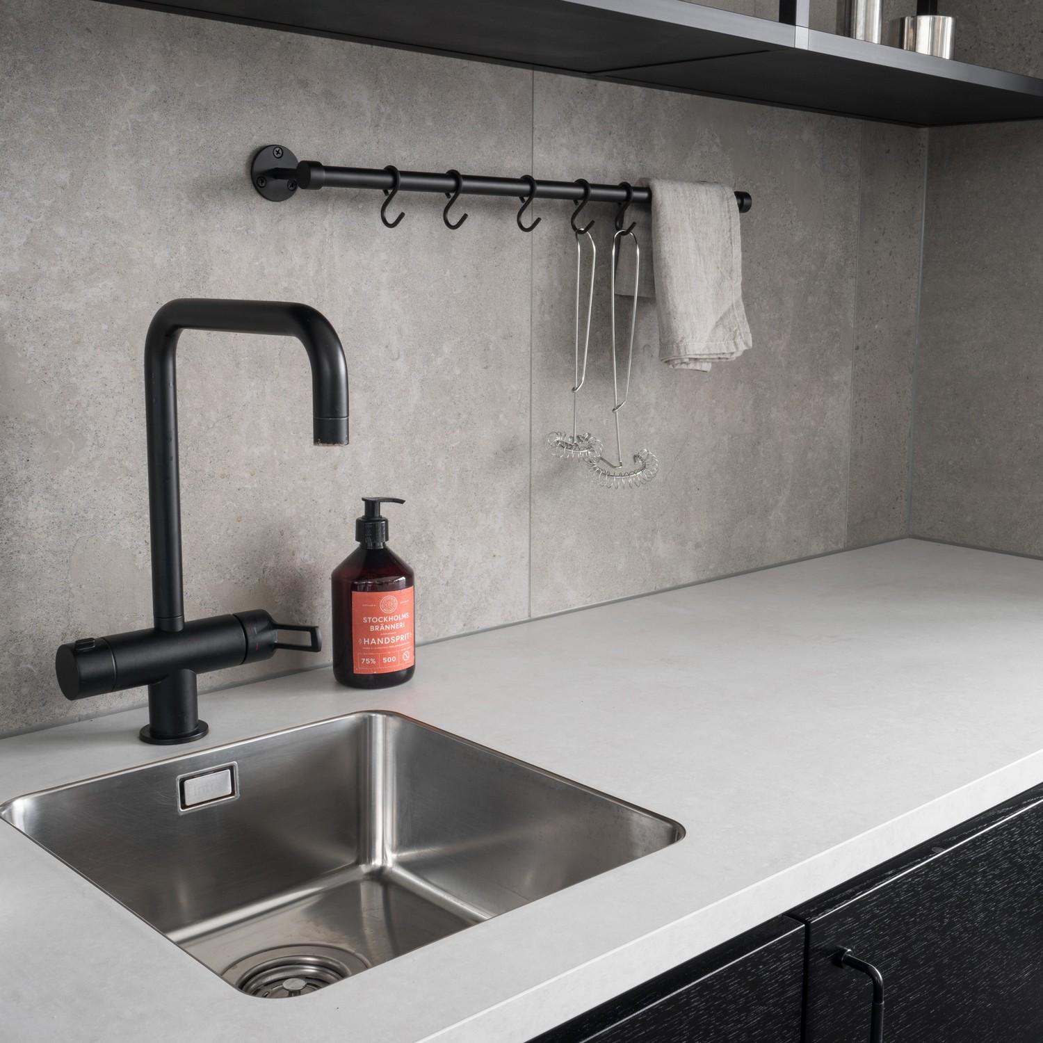 Köksreling Beslag Design Aveny Komplett