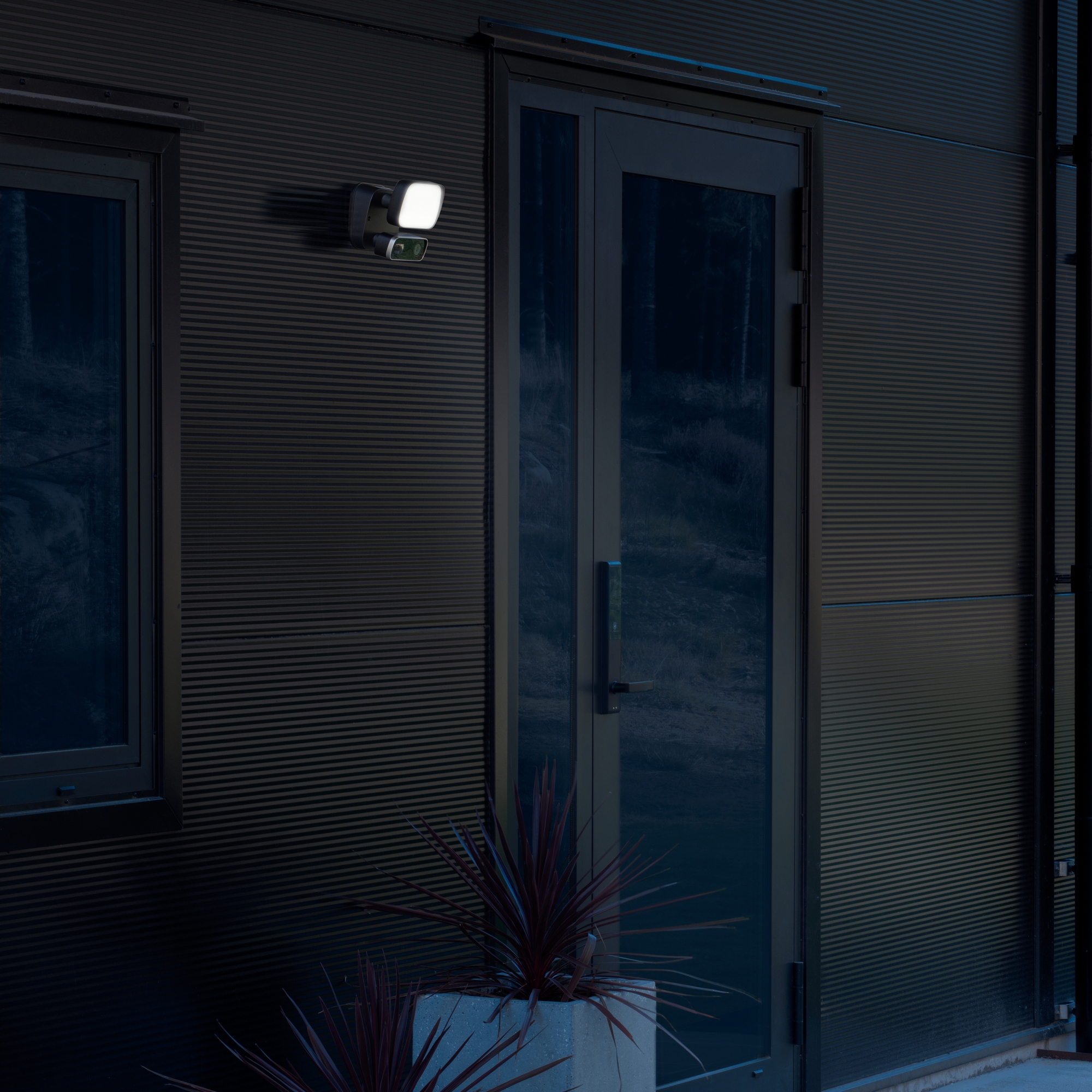 Vägglykta Gnosjö Konstsmide Smartlight Wifi med Kamera 10W