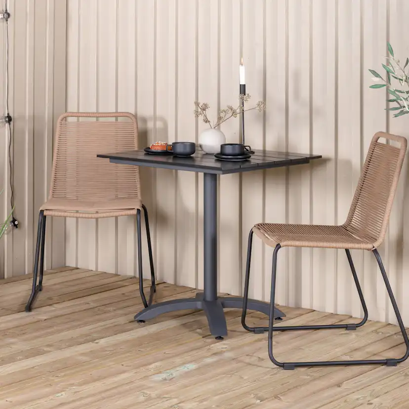 Matgrupp Venture Home Coco med 2 Leon Stapelbara Matstolar