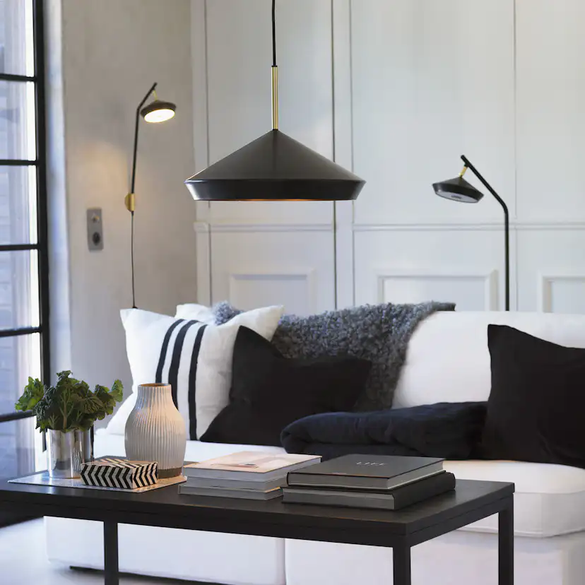 Vägglampa PR Home Geometri