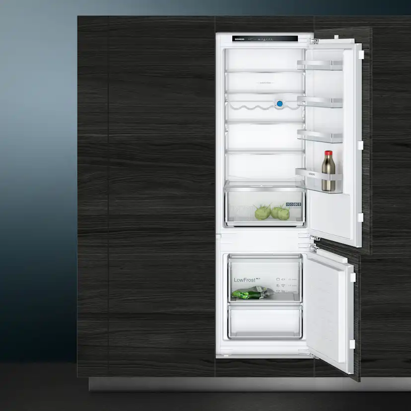 Integrerad Kyl/Frys Siemens KI87VVFE1 med HyperFresh och LED-belysning