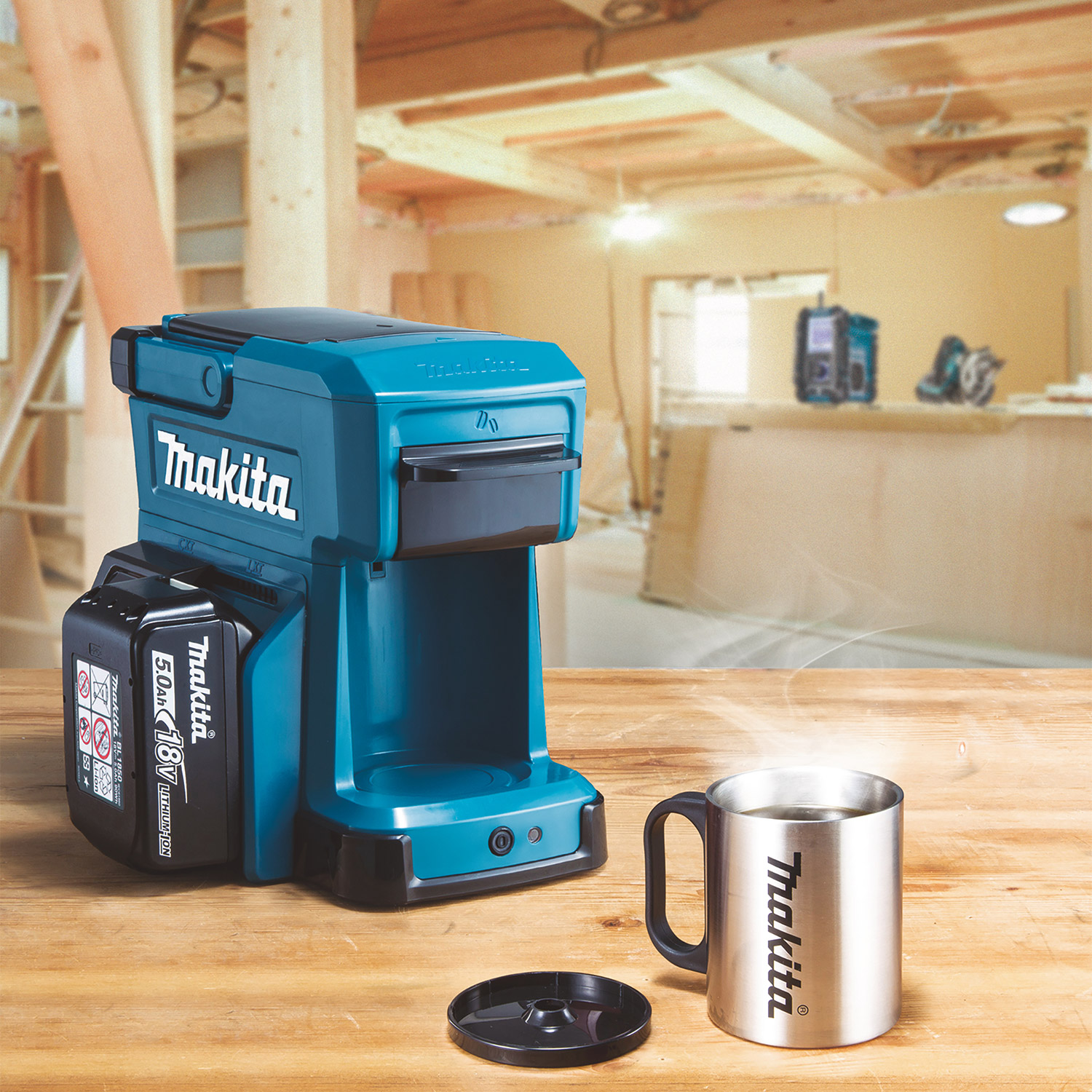 Kaffemaskin Makita LXT DCM501Z 240 ml 12V/18V