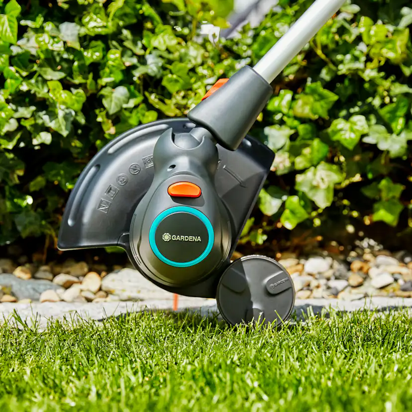 Grästrimmer Gardena ComfortCut Li-18/23 med Batteri