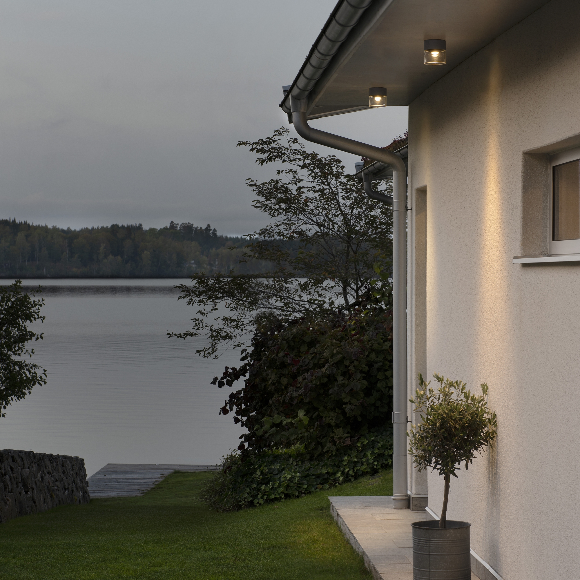 Taklykta Gnosjö Konstsmide Varese Mörkgrå LED