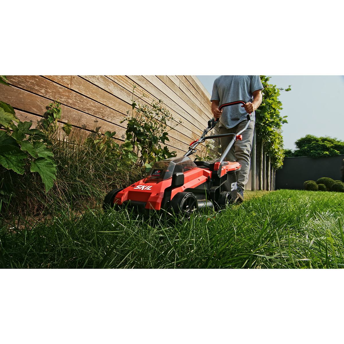 Gräsklippare SKIL 0130 CA Kolborstfri Batteridriven