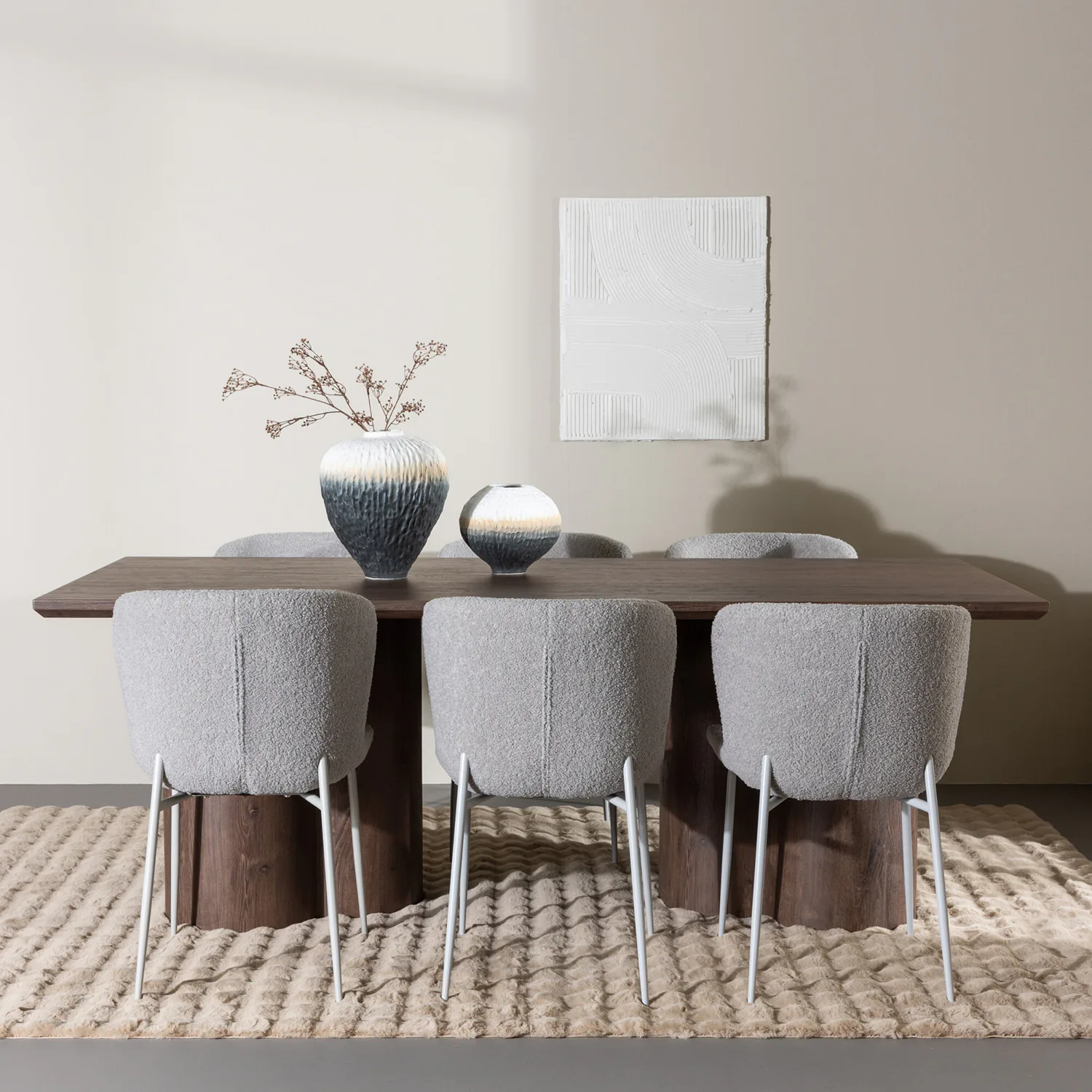 Olivia Dining Table with Modesto Dining Chair Mocka/Grå