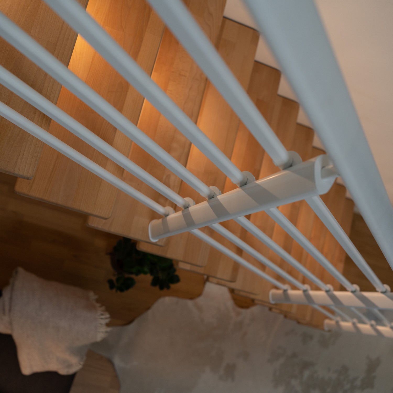 SYDNEY bok oljad rak vit PURE 12S 75W Vit, Bredd: 750 mm, Max Takhöjd: 2920 mm