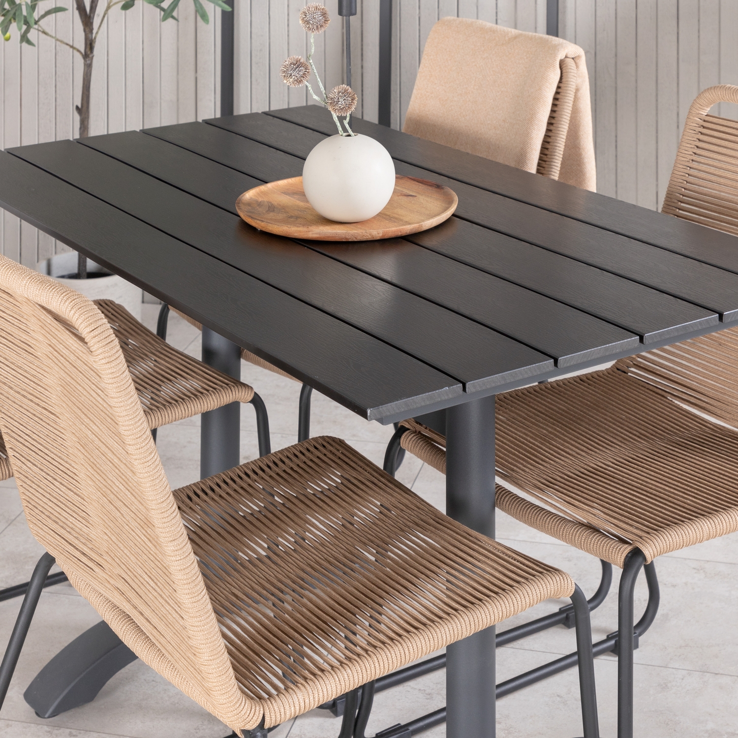 Matgrupp Venture Home Denver med 4 Lindos Stolar