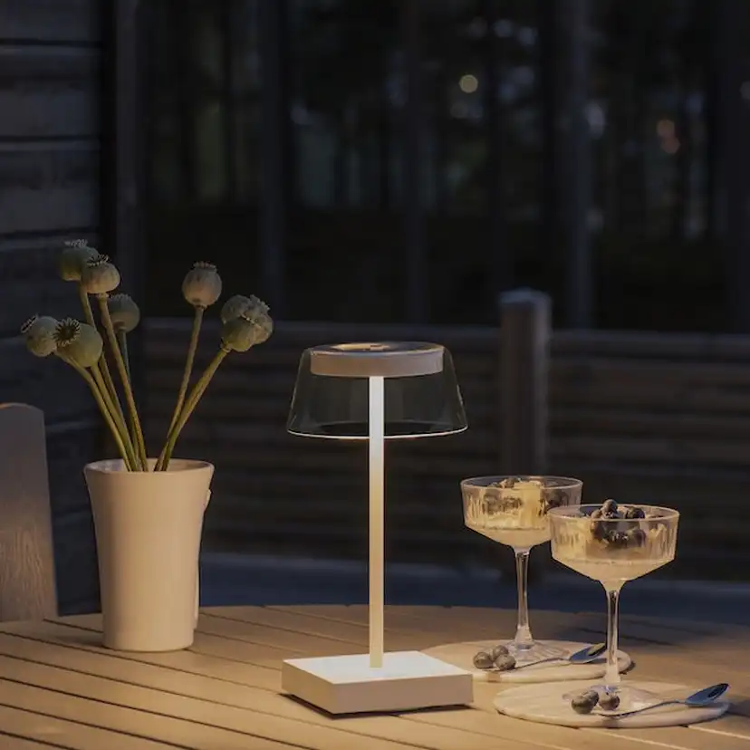 Scilla bordslampa vit USB Vit