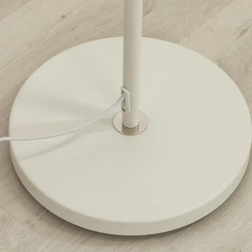 Golvlampa Aneta Bow 3-armad