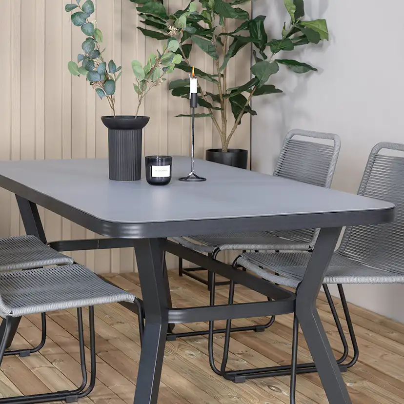 Matgrupp Utomhus Venture Home Vyn med 4 Lumi Trädgårdsstolar