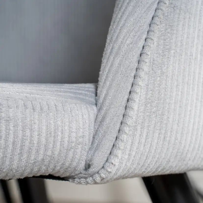 Matgrupp furniture/fashion Copenhagen med 6 Valentina Stolar