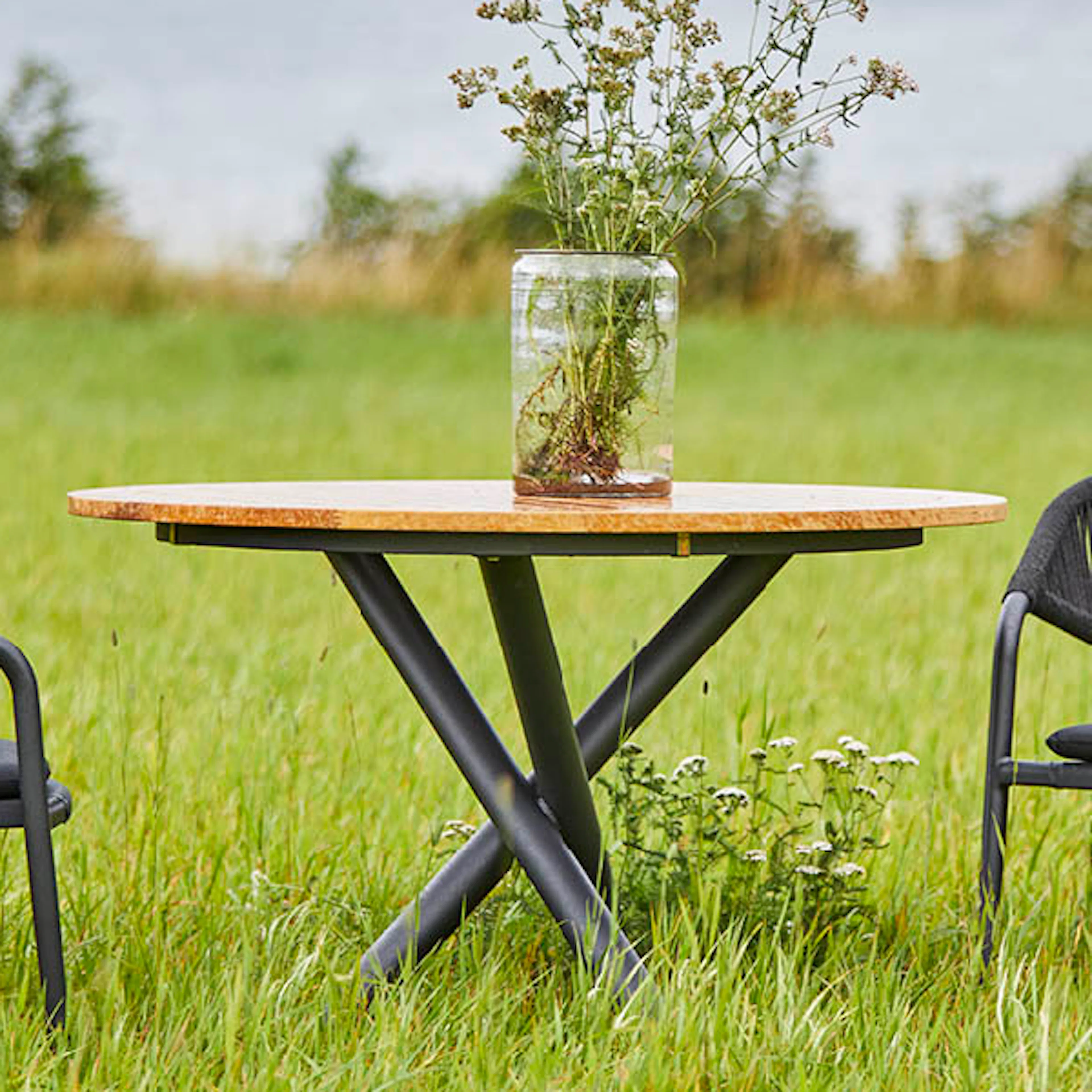 Trädgårdsbord