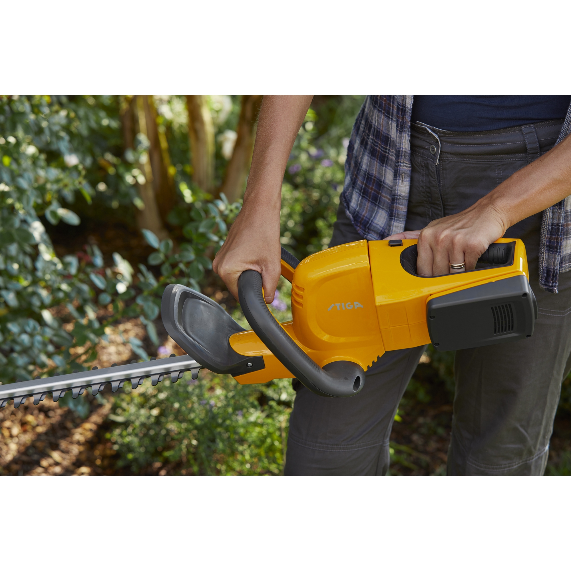 Häcksax STIGA HT 100e Med Batteri & Laddare