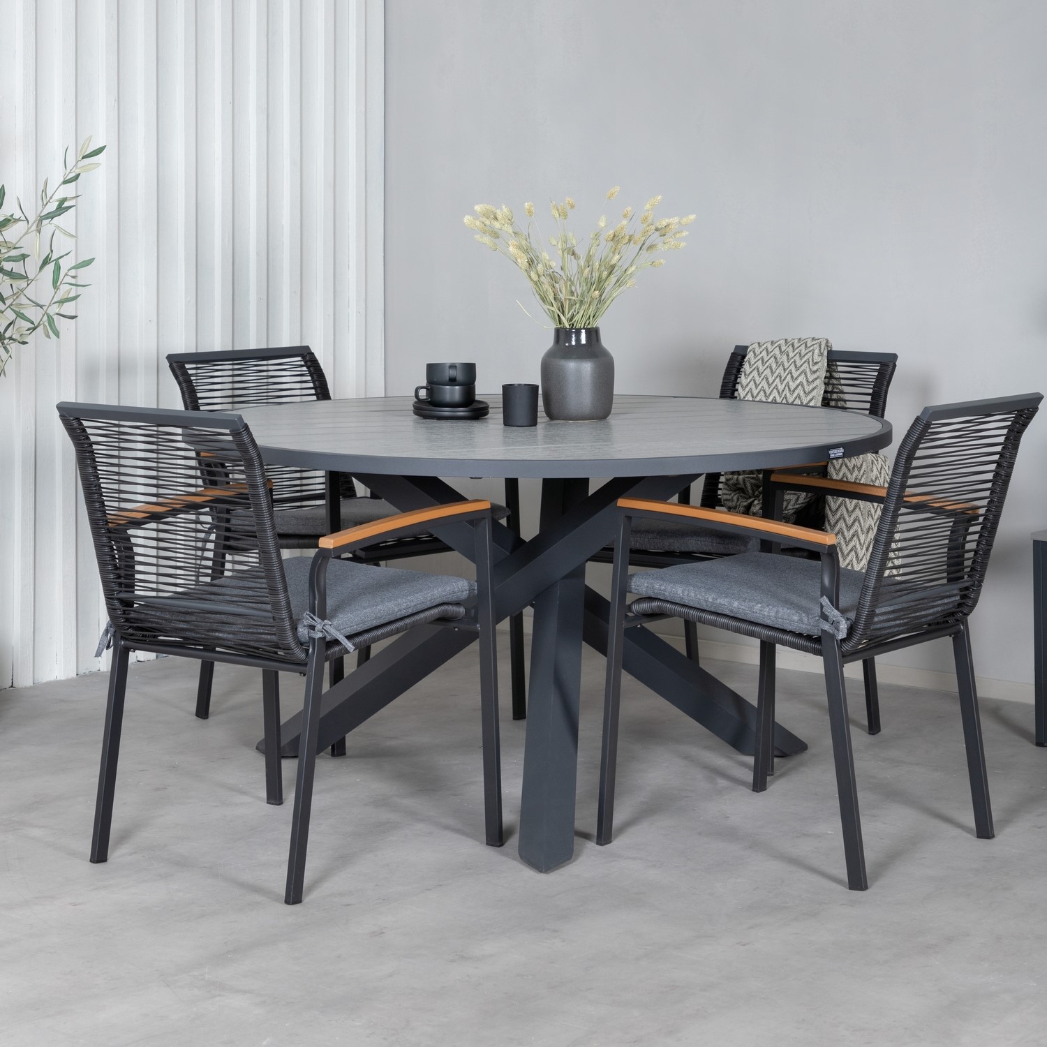 Matgrupp Venture Home Pincy med 4 Douglas Matstolar