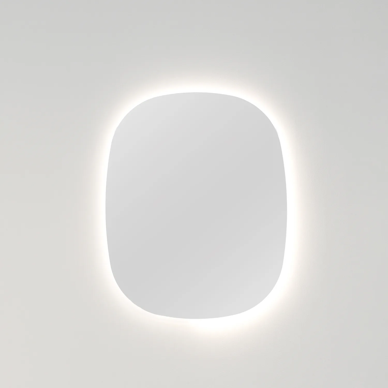 Badrumsspegel Macro Design Vega Oval Ambilight med Bakgrundsbelysning