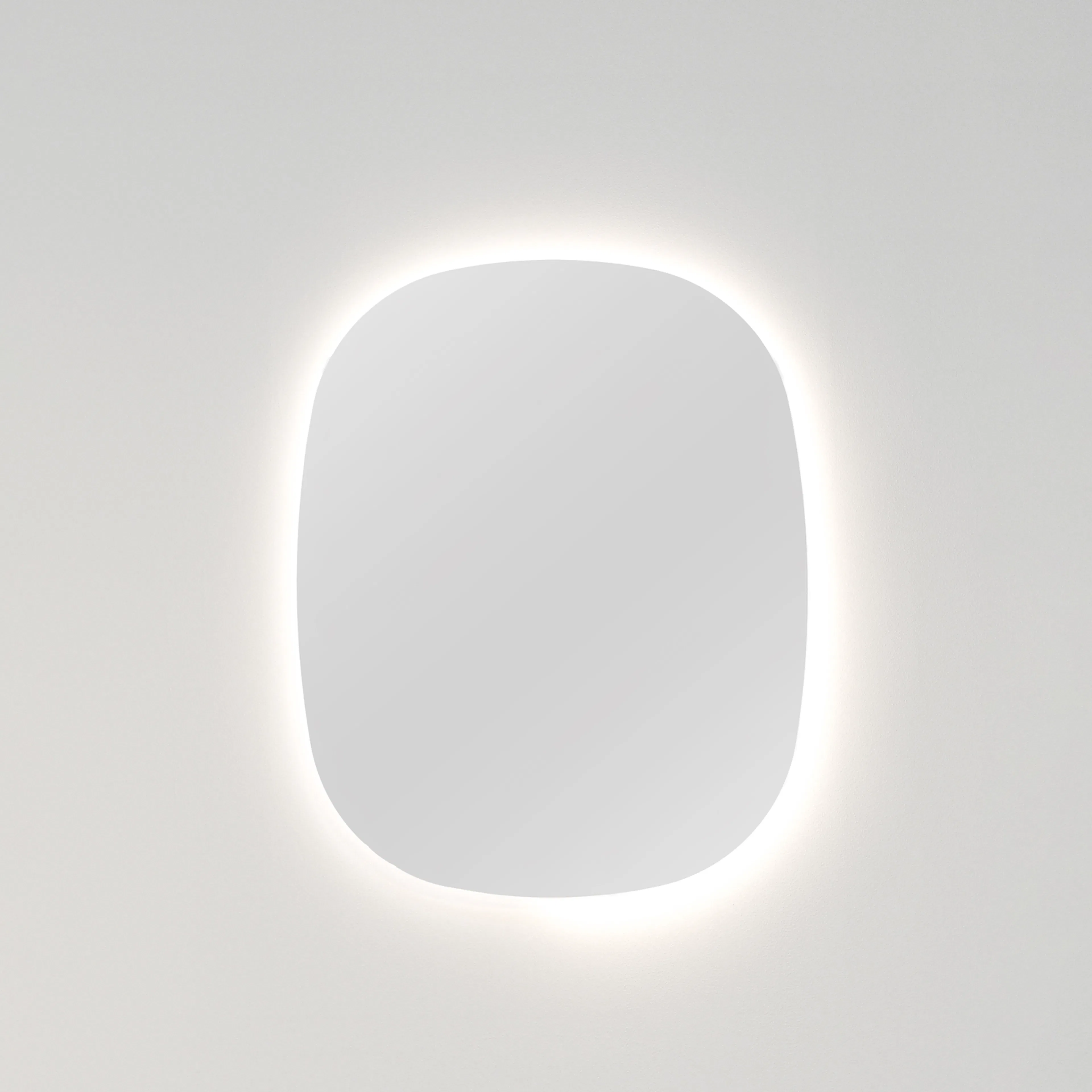 Badrumsspegel Macro Design Vega Oval Ambilight med Bakgrundsbelysning