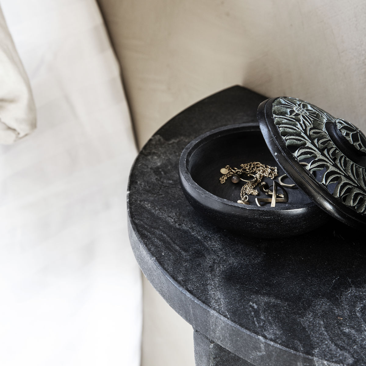 Sidobord House Doctor Mega Svart