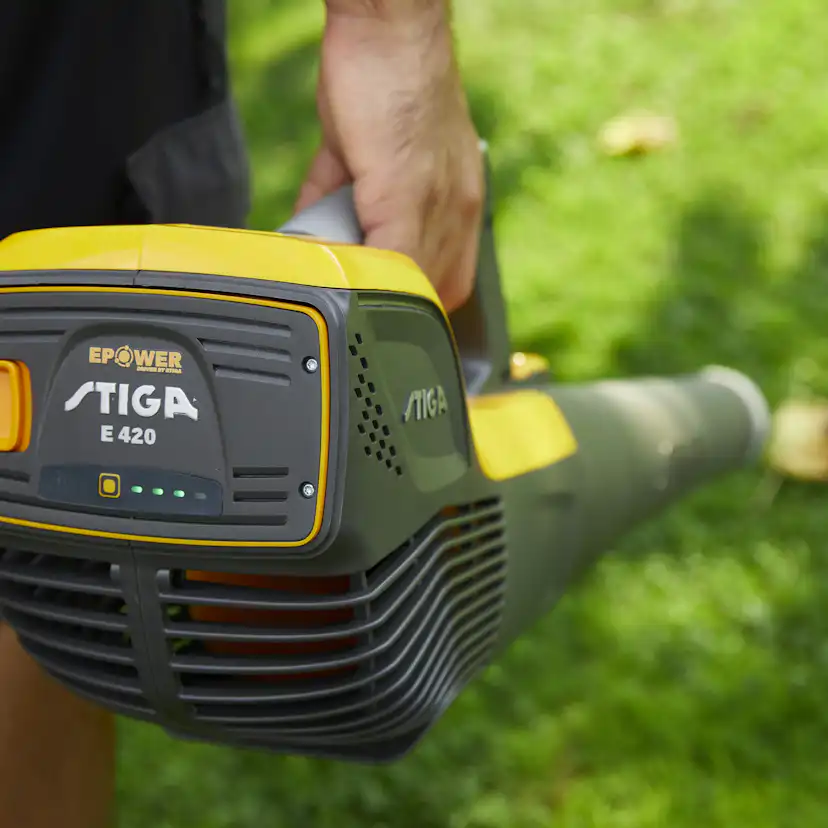 Lövblås STIGA BL 500e Utan Batteri & Laddare