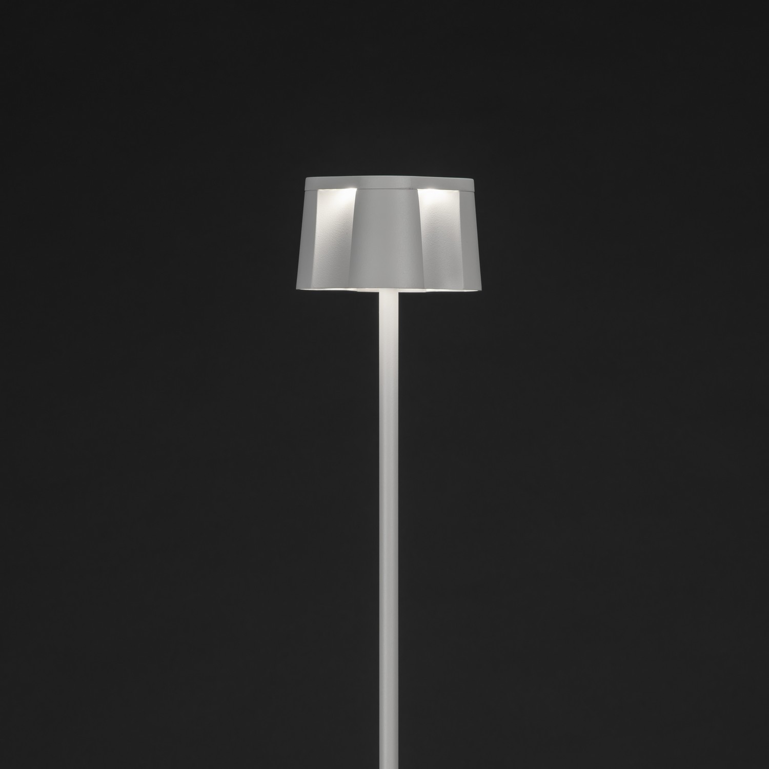 Golvlampa Gnosjö Konstsmide Nice USB