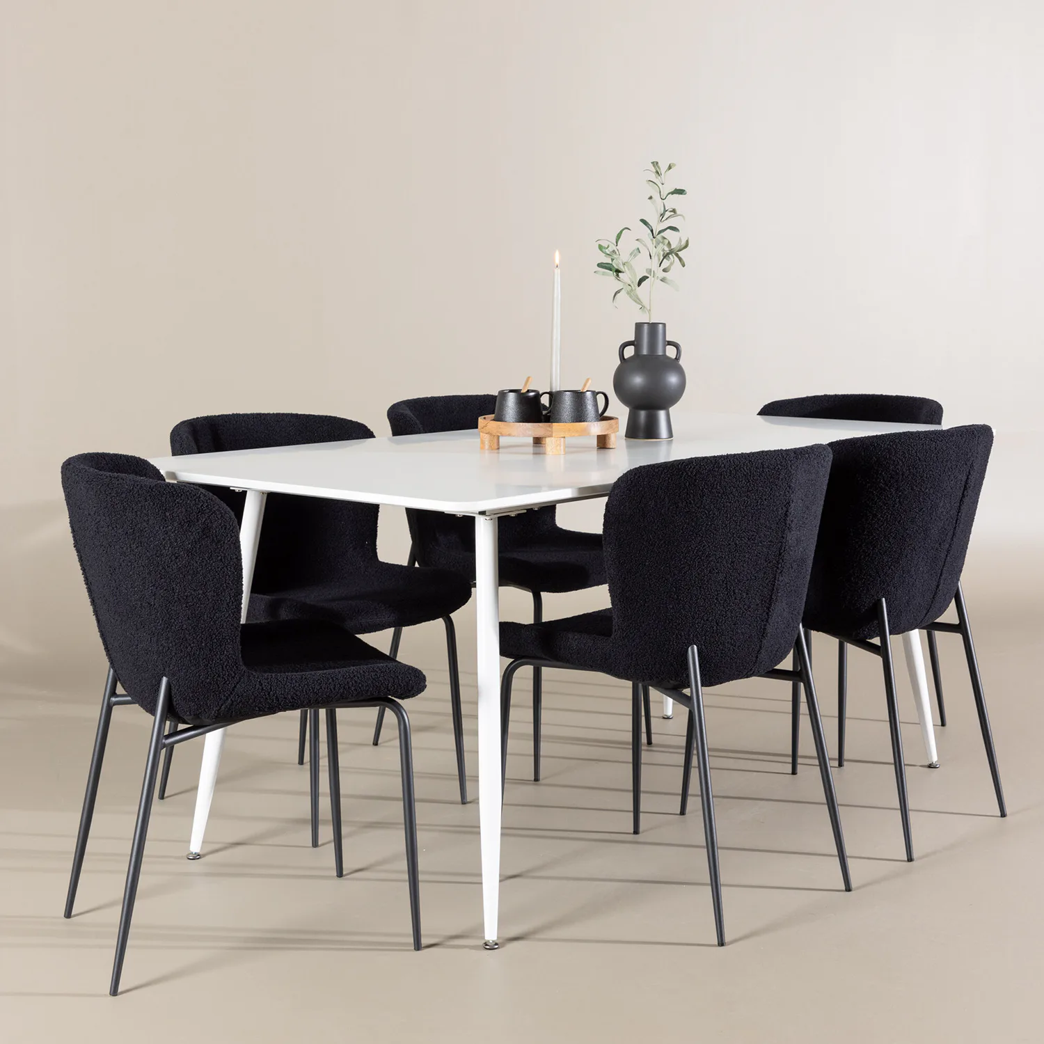 Silar Dining Table with Modesto Dining Chair Vit/Svart