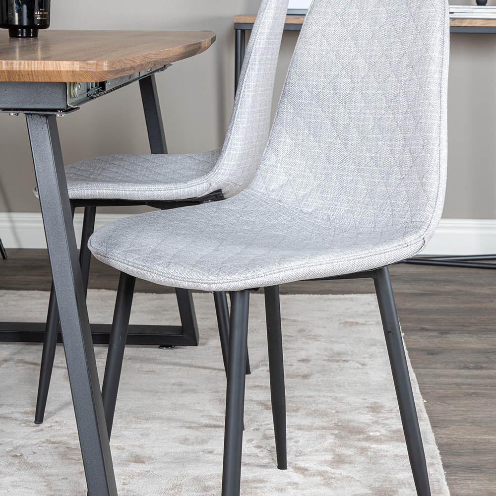 Matgrupp Venture Home Ina med 4 Phoi Stolar Polyestertyg