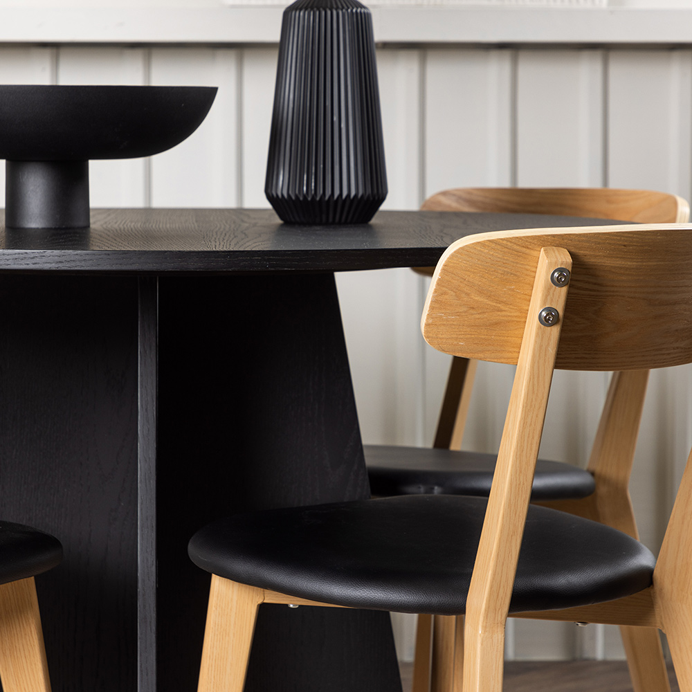 Matgrupp Venture Home Bootcut Ø110 cm med 4 Sanjos Stolar