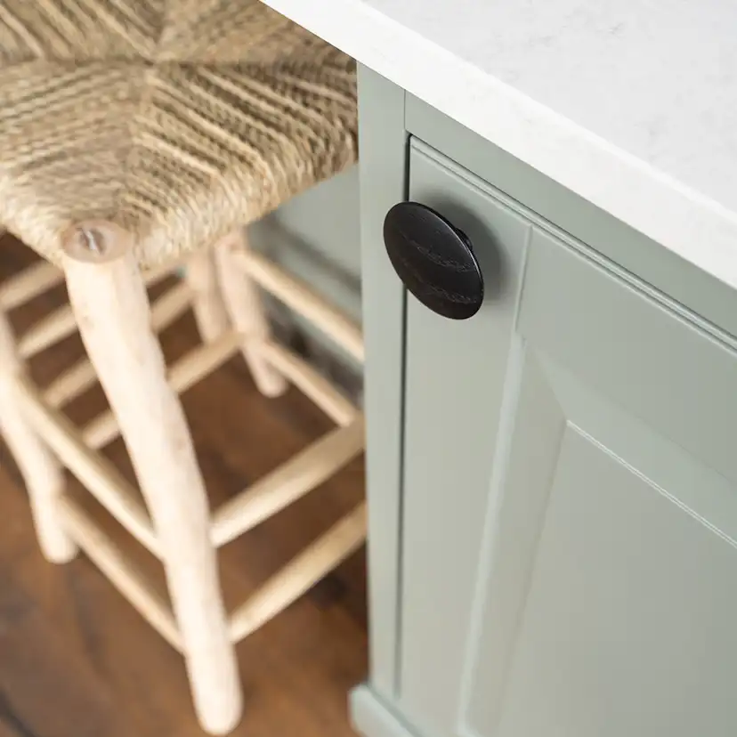 Knopp Beslag Design Split