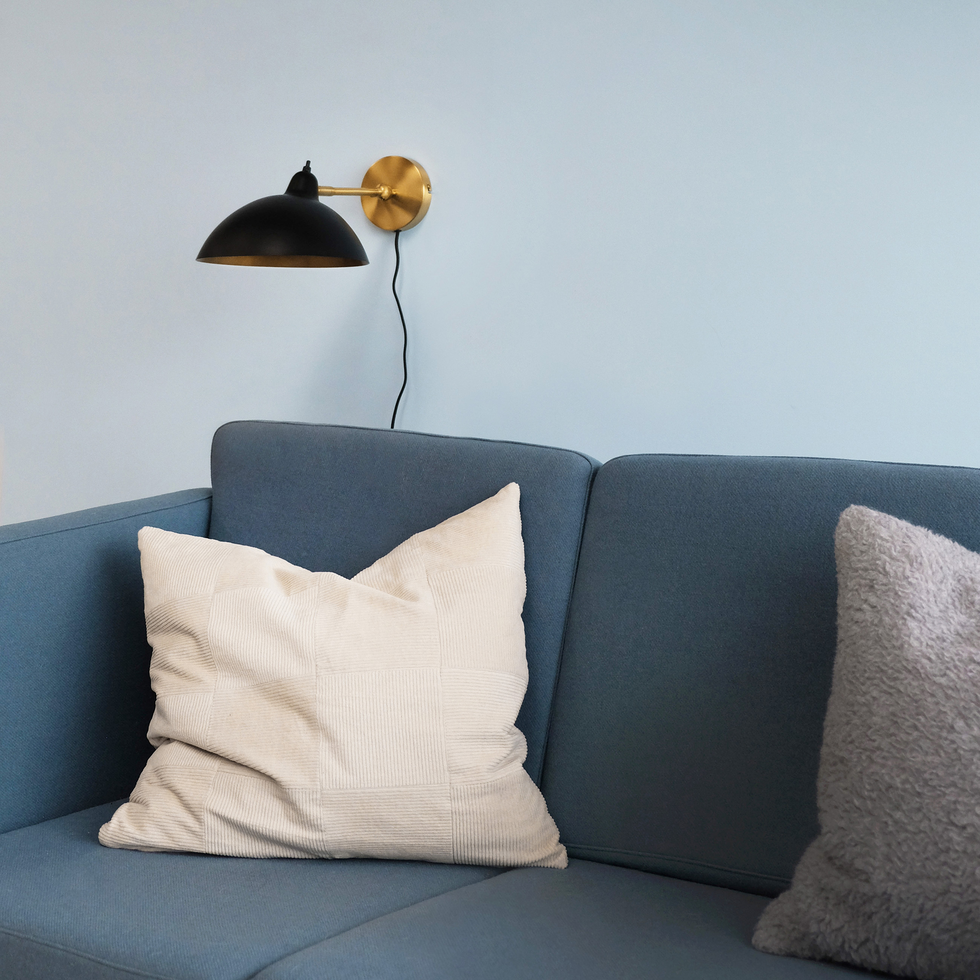 Vägglampa Dyberg Larsen Futura