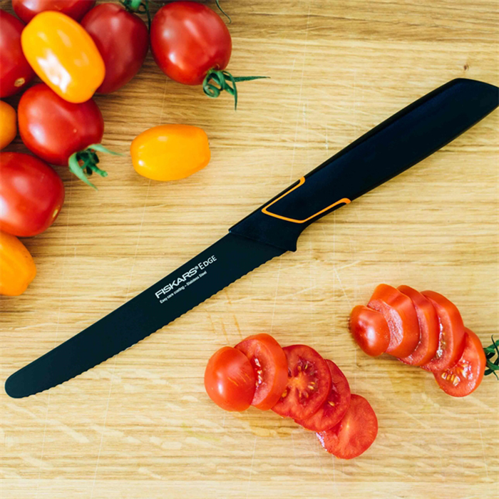 Tomatkniv Fiskars Edge 13 cm Med Tandat Blad