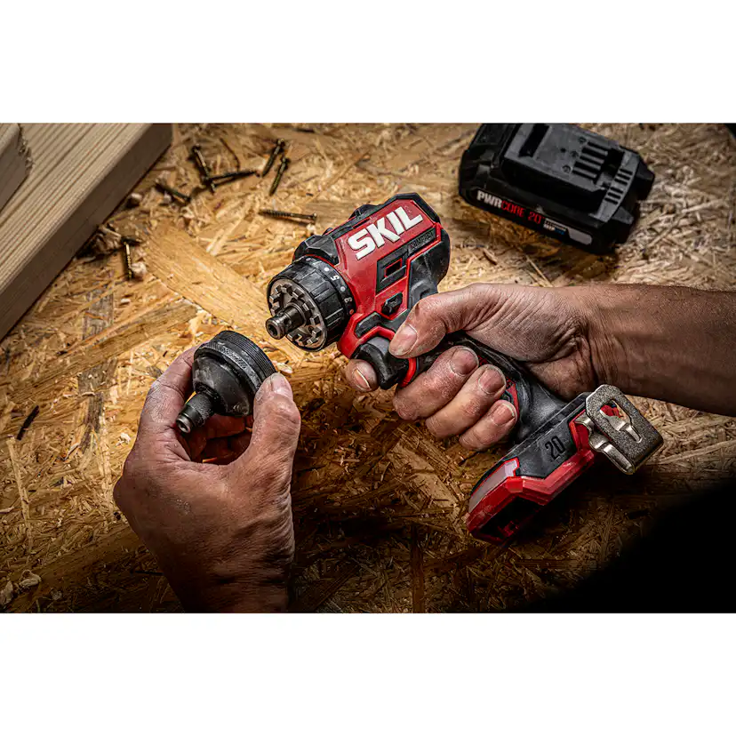 Borrmaskin SKIL 3066HC Compact Batteridriven Kolborstfri med Tillbehörssats