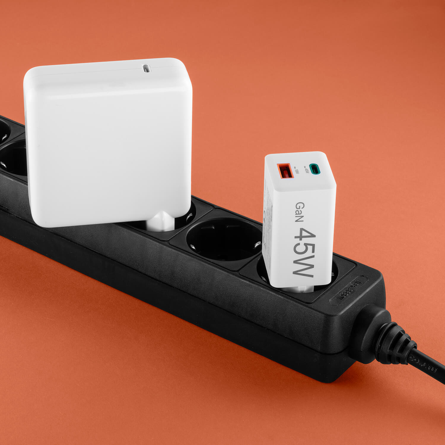 Laddare HAMA 1x USB-C 1x USB-A GaN 45W Vit