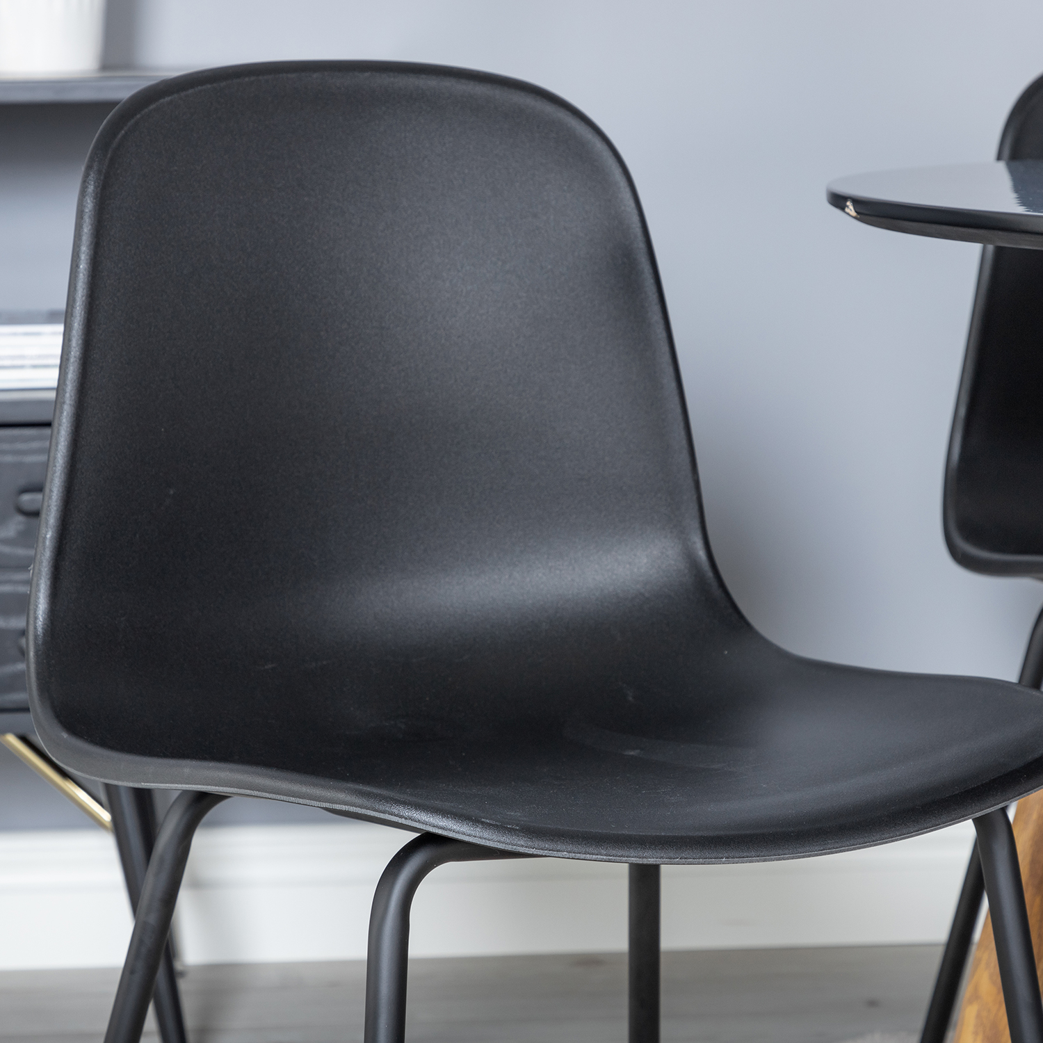 Matgrupp Venture Home Plake med 4 Ardi Stolar Runt