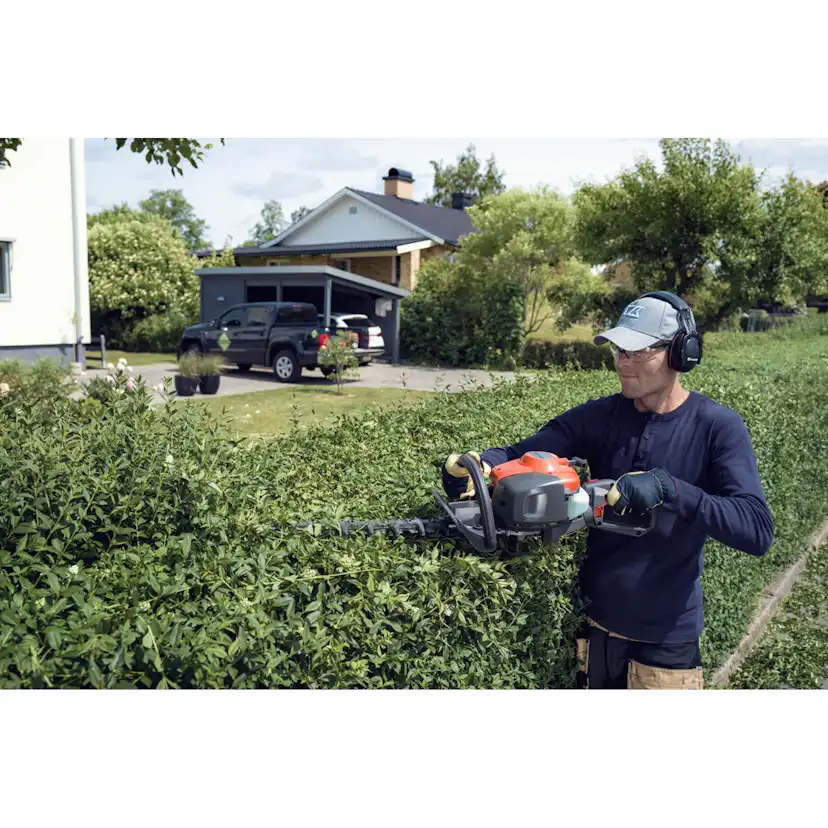 Häcksax Husqvarna 322HD60