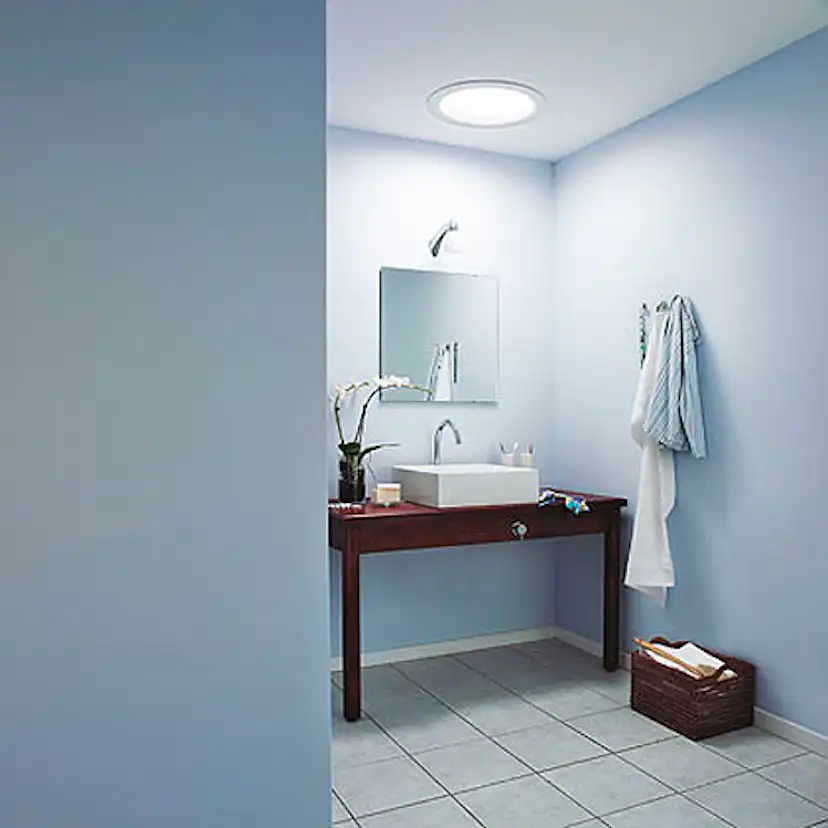 Ljustunnel Velux TLR för Slätt Tak Fast Rör