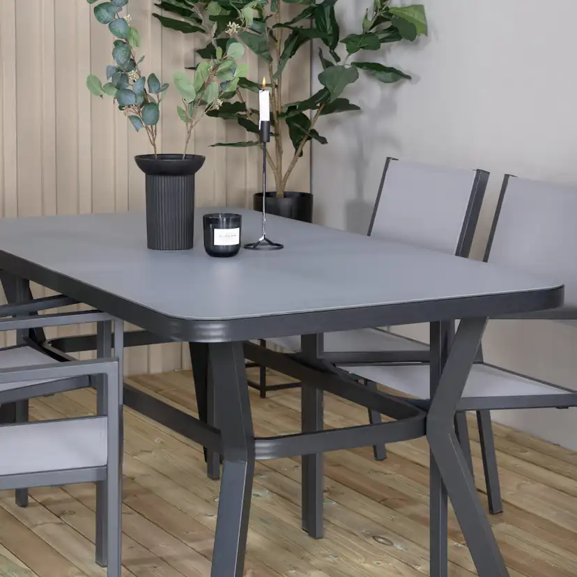 Matgrupp Utomhus Venture Home Vyn med 4 Curz Stapelbara Trädgårdsstolar